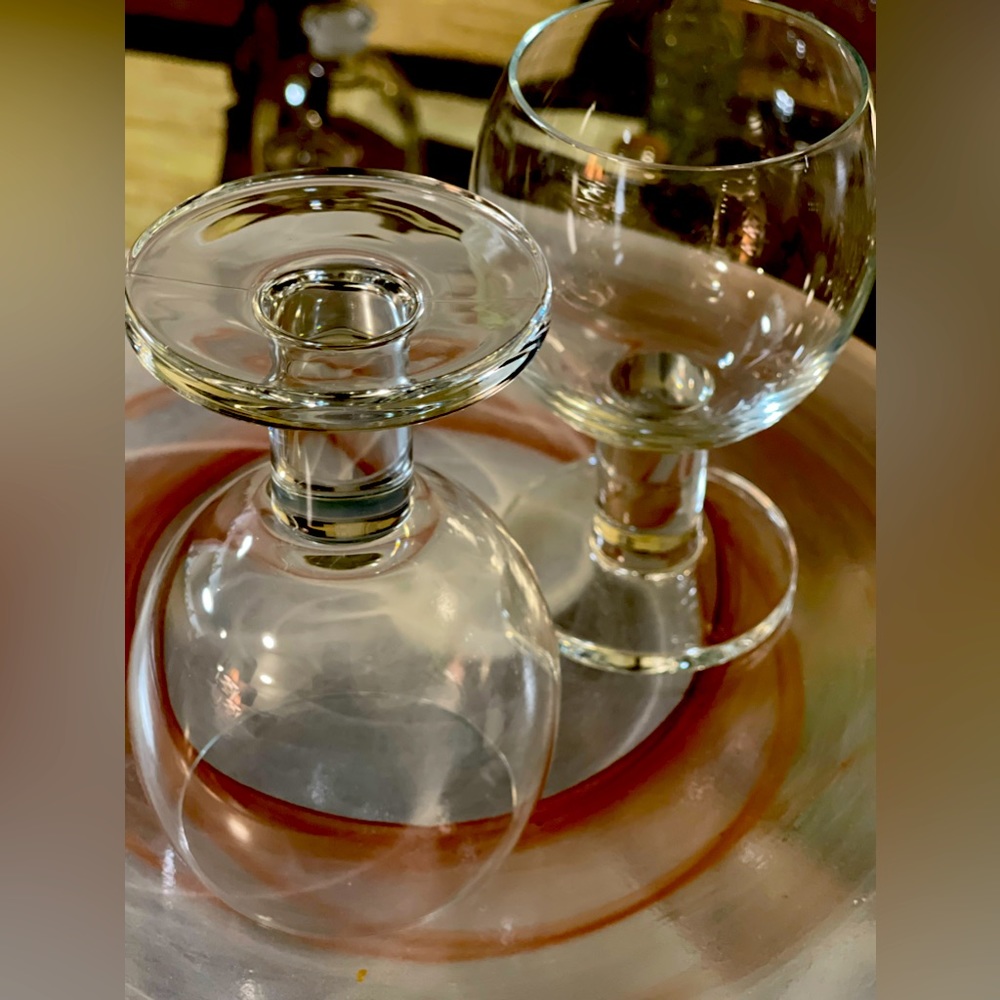 Crate and Barrel Viva Clear Wine Glasses Set of 2